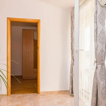Comfortable With Sea View Apartment *